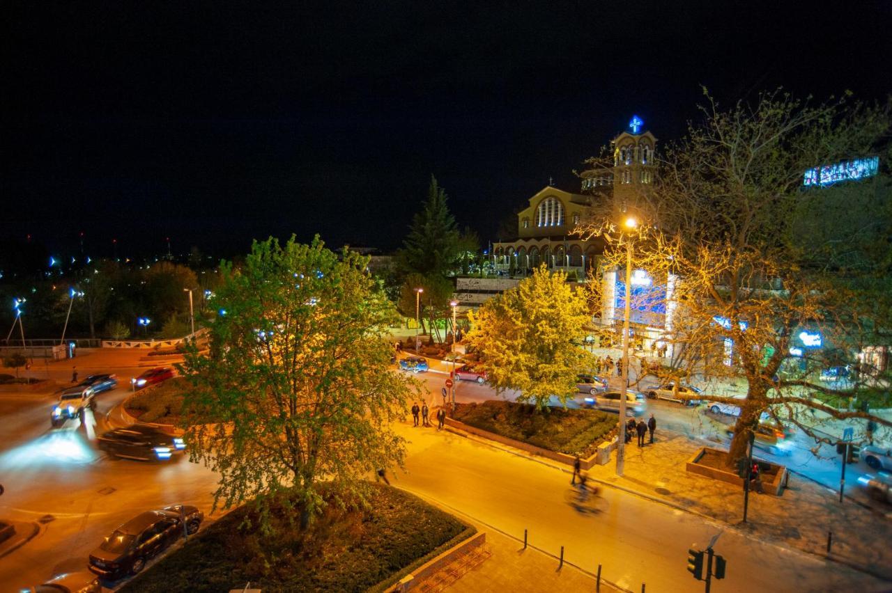 River City Studio Лариса Екстер'єр фото